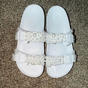 White Pearl-Embellished Women's Slide Sandals